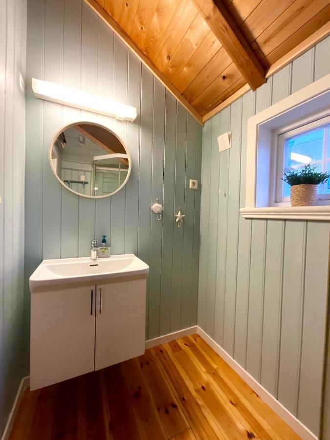The Blacksmith's Place - Cozy Rorbu In Lofoten Chalet